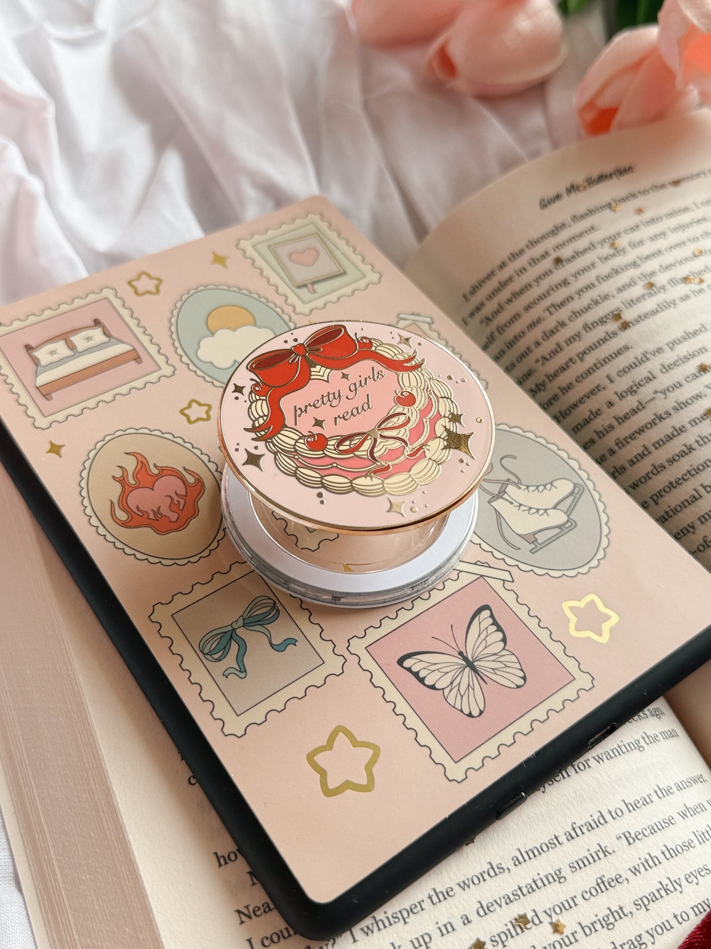Pretty Girls Read E-Reader Grip