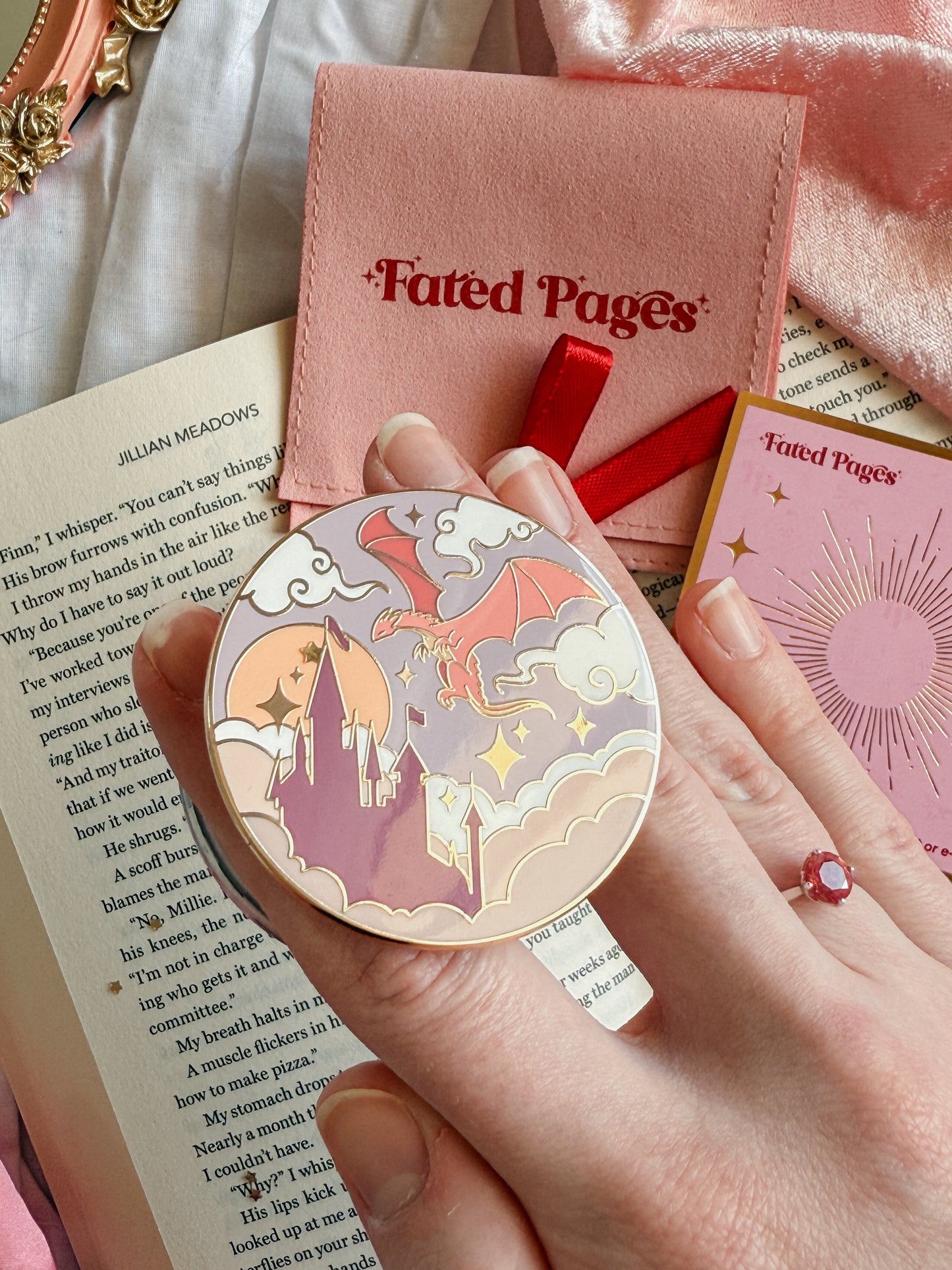 Fantasy Sky E-Reader Grip