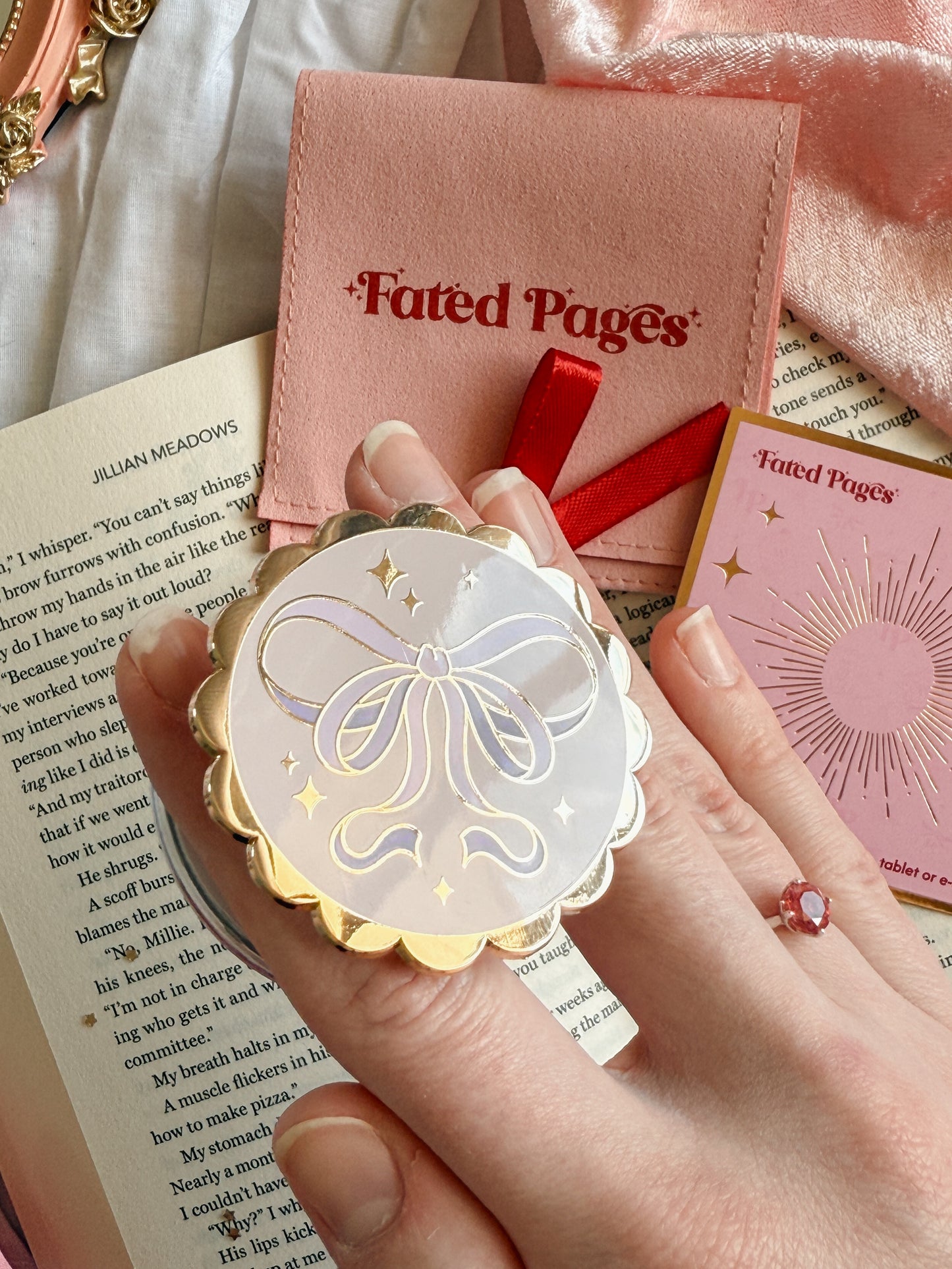 Pretty Bow E-Reader Grip