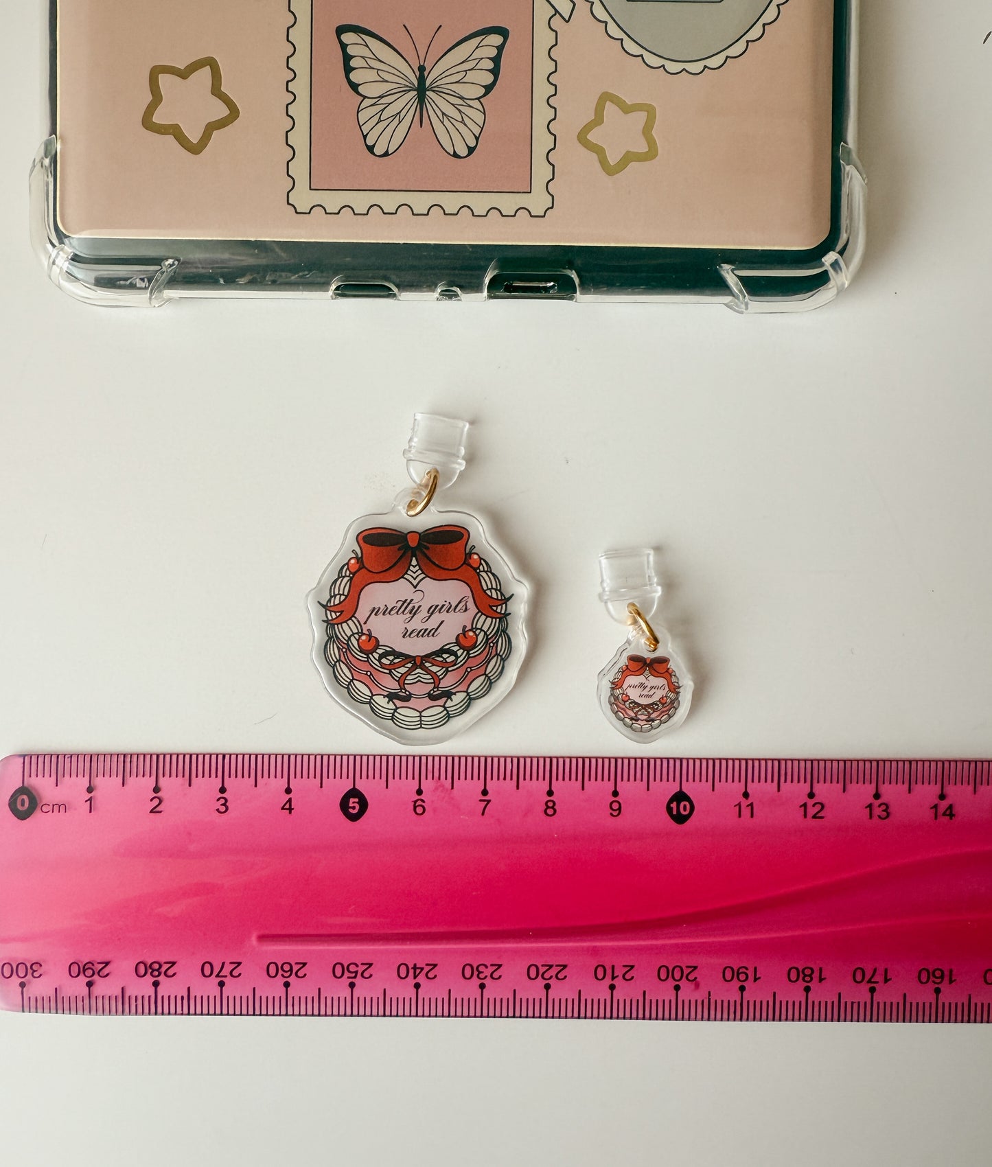 Pretty Girls Read E-Reader Kindle Phone Charm